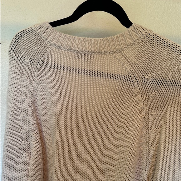 525 America Women's Beige V-Neck Cable Knit Sweater - Picture 2 of 7